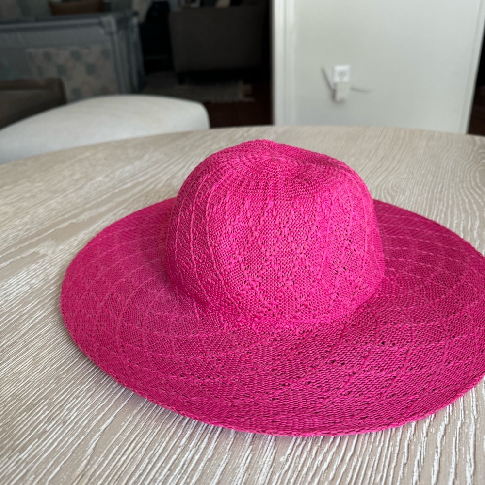 Pink Derby style wide brim hat, NEW